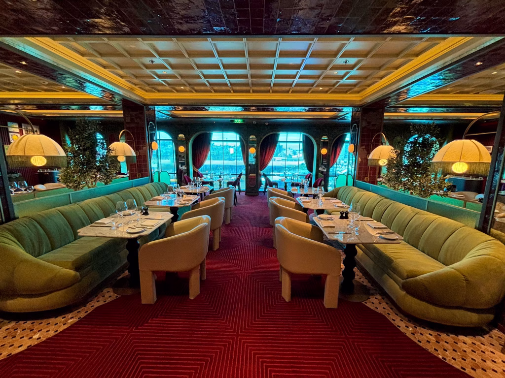 名人極致號翻新後增設 Trattoria Rossa (© Celebrity Cruises)